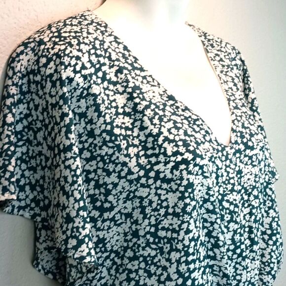 Sienna Sky Women's Floral Green / White V Neck Boho  Midi Dress sz L Feminine - Picture 7 of 14